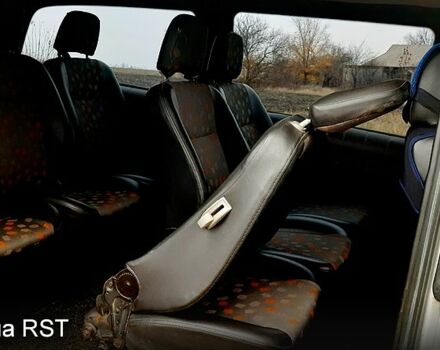 Серый Мерседес Вито, объемом двигателя 2.1 л и пробегом 250 тыс. км за 5900 $, фото 11 на Automoto.ua