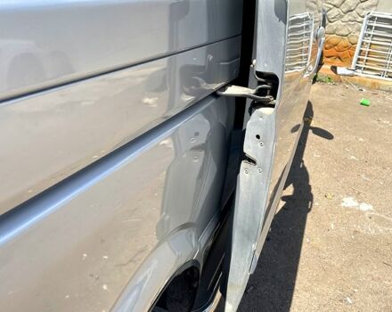 Сірий Мерседес Віто, об'ємом двигуна 2.2 л та пробігом 345 тис. км за 8500 $, фото 4 на Automoto.ua