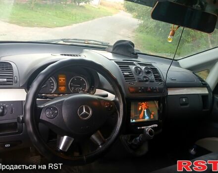 Сірий Мерседес Віто, об'ємом двигуна 2.1 л та пробігом 420 тис. км за 15500 $, фото 3 на Automoto.ua