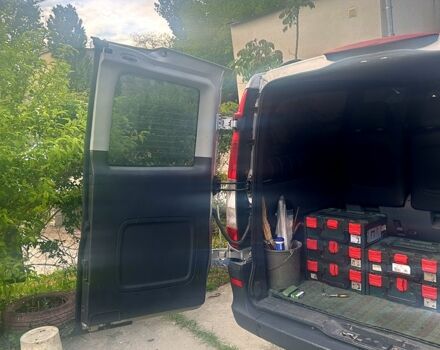 Сірий Мерседес Віто, об'ємом двигуна 2.1 л та пробігом 280 тис. км за 17500 $, фото 1 на Automoto.ua