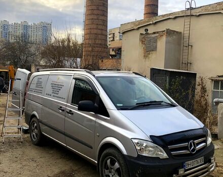 Сірий Мерседес Віто, об'ємом двигуна 2.1 л та пробігом 280 тис. км за 17500 $, фото 3 на Automoto.ua