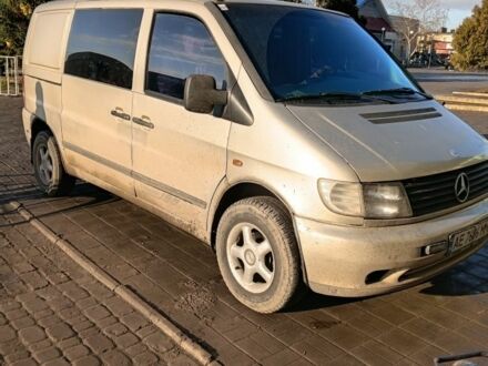 Серый Мерседес Вито, объемом двигателя 2.3 л и пробегом 33 тыс. км за 4000 $, фото 1 на Automoto.ua