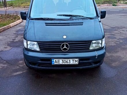 Серый Мерседес Вито, объемом двигателя 2.3 л и пробегом 320 тыс. км за 4100 $, фото 1 на Automoto.ua