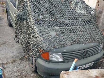 Сірий Мерседес Віто, об'ємом двигуна 2.15 л та пробігом 500 тис. км за 2700 $, фото 1 на Automoto.ua