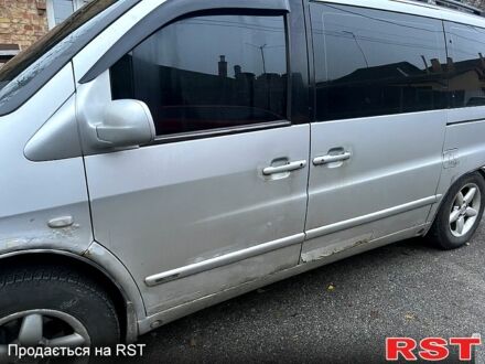 Серый Мерседес Вито, объемом двигателя 2.2 л и пробегом 560 тыс. км за 4700 $, фото 1 на Automoto.ua