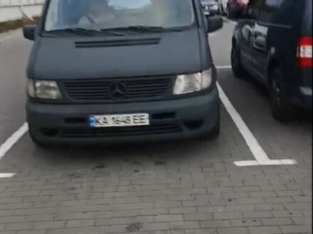 Серый Мерседес Вито, объемом двигателя 2.1 л и пробегом 490 тыс. км за 4500 $, фото 1 на Automoto.ua