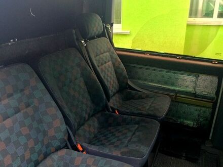 Серый Мерседес Вито, объемом двигателя 2.2 л и пробегом 275 тыс. км за 3000 $, фото 1 на Automoto.ua