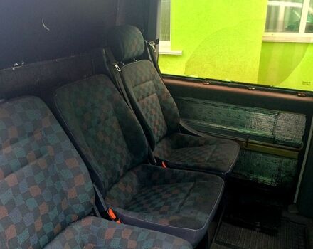 Серый Мерседес Вито, объемом двигателя 2.2 л и пробегом 275 тыс. км за 3000 $, фото 1 на Automoto.ua