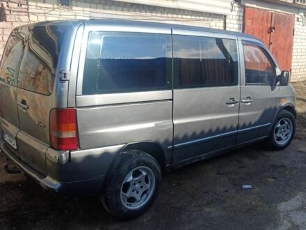 Сірий Мерседес Віто, об'ємом двигуна 2.2 л та пробігом 450 тис. км за 2700 $, фото 1 на Automoto.ua