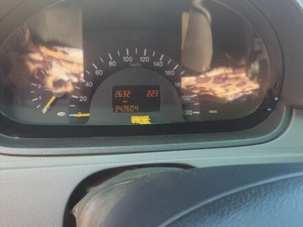 Мерседес Віто 2005 у Александрие на Automoto.ua Сірий Мерседес Віто, об'ємом двигуна 2.1 л та пробігом 342 тис. км за 4500 $, фото 1 на Automoto.ua