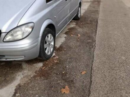 Мерседес Вито 2006 в Береговом на Automoto.ua Серый Мерседес Вито, объемом двигателя 2.15 л и пробегом 315 тыс. км за 7500 $, фото 1 на Automoto.ua