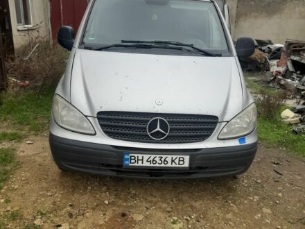 Серый Мерседес Вито, объемом двигателя 2.2 л и пробегом 363 тыс. км за 5300 $, фото 1 на Automoto.ua