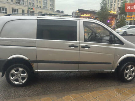 Серый Мерседес Вито, объемом двигателя 2.15 л и пробегом 270 тыс. км за 7000 $, фото 1 на Automoto.ua