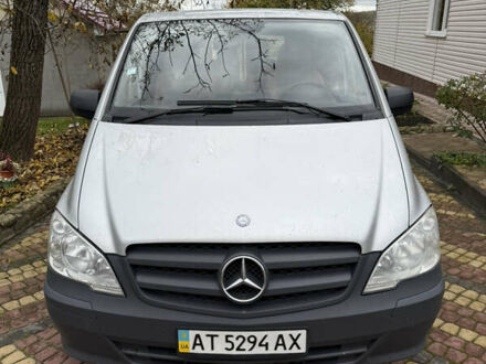Серый Мерседес Вито, объемом двигателя 2.2 л и пробегом 327 тыс. км за 10500 $, фото 1 на Automoto.ua
