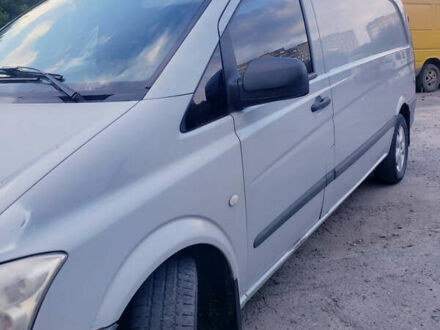 Сірий Мерседес Віто, об'ємом двигуна 2.14 л та пробігом 373 тис. км за 8900 $, фото 1 на Automoto.ua