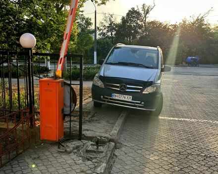 Серый Мерседес Вито, объемом двигателя 2.1 л и пробегом 280 тыс. км за 17500 $, фото 1 на Automoto.ua