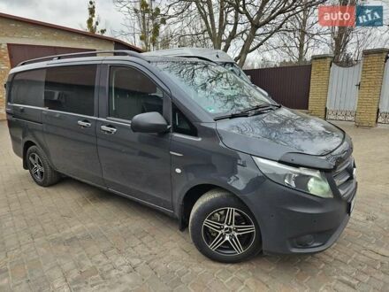 Серый Мерседес Вито, объемом двигателя 2.14 л и пробегом 300 тыс. км за 18850 $, фото 1 на Automoto.ua