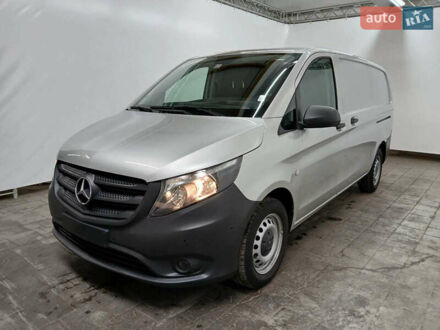 Сірий Мерседес Віто, об'ємом двигуна 2 л та пробігом 186 тис. км за 23499 $, фото 1 на Automoto.ua