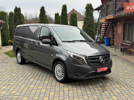 Сірий Мерседес Віто, об'ємом двигуна 1.95 л та пробігом 315 тис. км за 23800 $, фото 1 на Automoto.ua