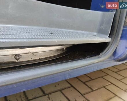 Синий Мерседес Вито, объемом двигателя 2.2 л и пробегом 435 тыс. км за 7200 $, фото 15 на Automoto.ua