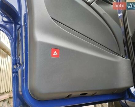 Синий Мерседес Вито, объемом двигателя 2.2 л и пробегом 435 тыс. км за 7200 $, фото 66 на Automoto.ua