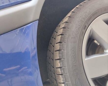 Синий Мерседес Вито, объемом двигателя 2.2 л и пробегом 435 тыс. км за 7200 $, фото 69 на Automoto.ua