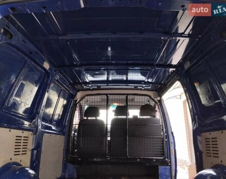 Синий Мерседес Вито, объемом двигателя 2.2 л и пробегом 435 тыс. км за 7200 $, фото 18 на Automoto.ua
