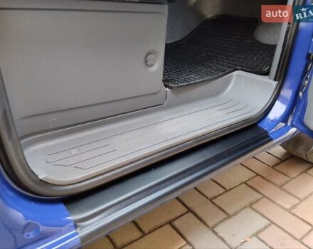 Синий Мерседес Вито, объемом двигателя 2.2 л и пробегом 435 тыс. км за 7200 $, фото 27 на Automoto.ua