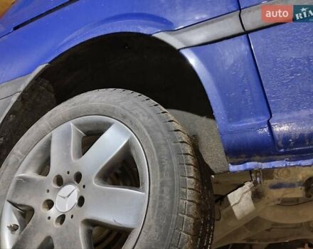 Синий Мерседес Вито, объемом двигателя 2.2 л и пробегом 435 тыс. км за 7200 $, фото 42 на Automoto.ua