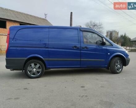 Синий Мерседес Вито, объемом двигателя 2.2 л и пробегом 435 тыс. км за 7200 $, фото 6 на Automoto.ua