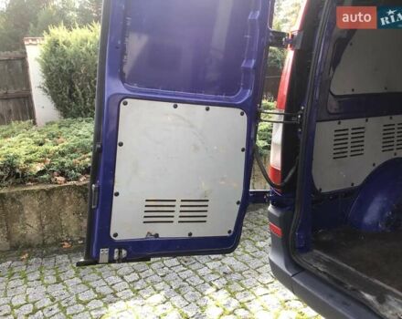 Синій Мерседес Віто, об'ємом двигуна 2.14 л та пробігом 361 тис. км за 10300 $, фото 23 на Automoto.ua