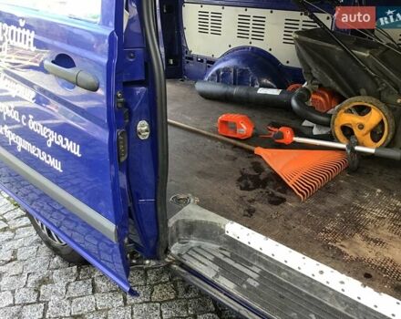 Синій Мерседес Віто, об'ємом двигуна 2.14 л та пробігом 361 тис. км за 10300 $, фото 33 на Automoto.ua
