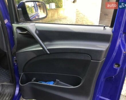 Синій Мерседес Віто, об'ємом двигуна 2.14 л та пробігом 361 тис. км за 10300 $, фото 36 на Automoto.ua