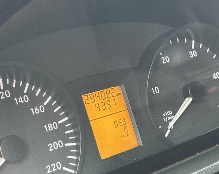 Синий Мерседес Вито, объемом двигателя 2.14 л и пробегом 3 тыс. км за 8900 $, фото 4 на Automoto.ua