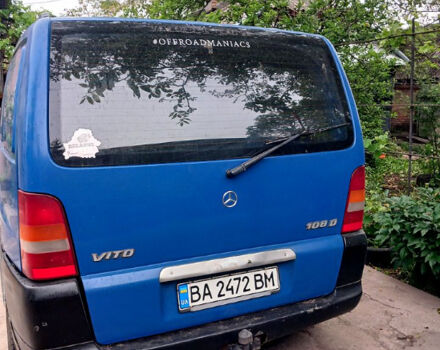 Синий Мерседес Вито, объемом двигателя 2.3 л и пробегом 485 тыс. км за 4000 $, фото 2 на Automoto.ua