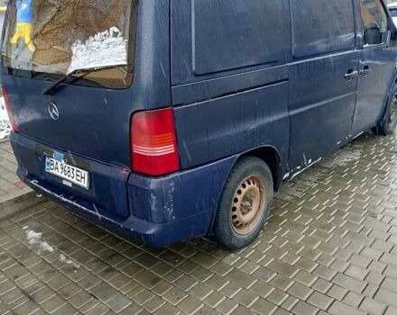 Синий Мерседес Вито, объемом двигателя 2.3 л и пробегом 100 тыс. км за 3000 $, фото 2 на Automoto.ua