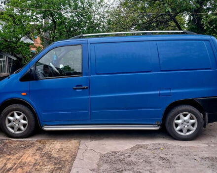 Синий Мерседес Вито, объемом двигателя 2.3 л и пробегом 485 тыс. км за 4000 $, фото 3 на Automoto.ua