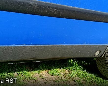 Синий Мерседес Вито, объемом двигателя 2.3 л и пробегом 150 тыс. км за 4200 $, фото 1 на Automoto.ua