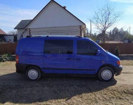 Мерседес Вито 1998 в Черновцах на Automoto.ua Синий Мерседес Вито, объемом двигателя 2.3 л и пробегом 385 тыс. км за 3200 $, фото 1 на Automoto.ua