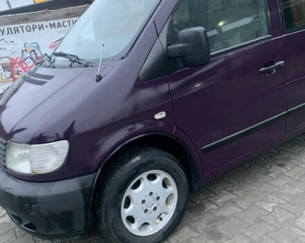 Синий Мерседес Вито, объемом двигателя 2.2 л и пробегом 350 тыс. км за 4500 $, фото 1 на Automoto.ua