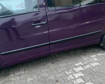 Синий Мерседес Вито, объемом двигателя 2.2 л и пробегом 350 тыс. км за 4500 $, фото 2 на Automoto.ua