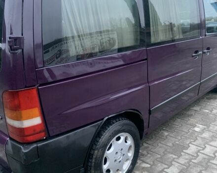 Синий Мерседес Вито, объемом двигателя 2.2 л и пробегом 350 тыс. км за 4500 $, фото 5 на Automoto.ua