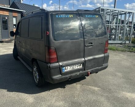 Синий Мерседес Вито, объемом двигателя 2.1 л и пробегом 999 тыс. км за 110000 $, фото 3 на Automoto.ua