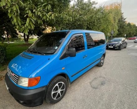 Синий Мерседес Вито, объемом двигателя 2.2 л и пробегом 270 тыс. км за 4000 $, фото 1 на Automoto.ua