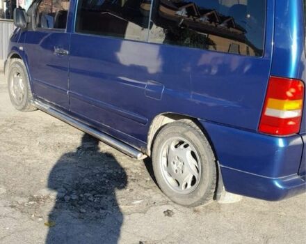 Мерседес Вито 2001 в Житомире на Automoto.ua Синий Мерседес Вито, объемом двигателя 2.1 л и пробегом 354 тыс. км за 4300 $, фото 3 на Automoto.ua