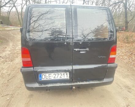 Синий Мерседес Вито, объемом двигателя 2 л и пробегом 500 тыс. км за 1700 $, фото 2 на Automoto.ua