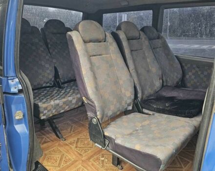 Синий Мерседес Вито, объемом двигателя 2.3 л и пробегом 500 тыс. км за 4500 $, фото 10 на Automoto.ua