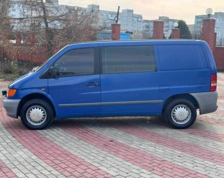 Синий Мерседес Вито, объемом двигателя 2.3 л и пробегом 302 тыс. км за 3999 $, фото 5 на Automoto.ua
