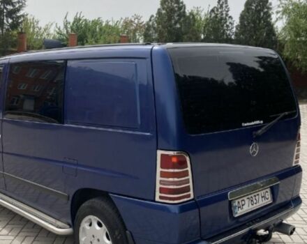 Синий Мерседес Вито, объемом двигателя 2.3 л и пробегом 450 тыс. км за 4000 $, фото 2 на Automoto.ua