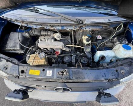 Синий Мерседес Вито, объемом двигателя 2.3 л и пробегом 302 тыс. км за 3999 $, фото 16 на Automoto.ua